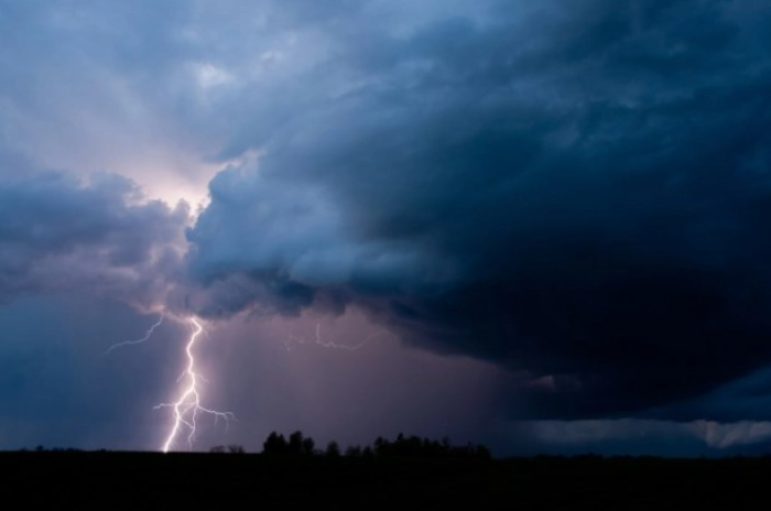 Невремето „Хари“ предизвика огромни штети во Италија