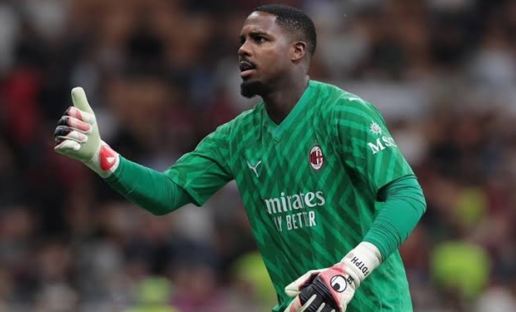 Мајк Мењан ќе остане во Милан до 2031 година