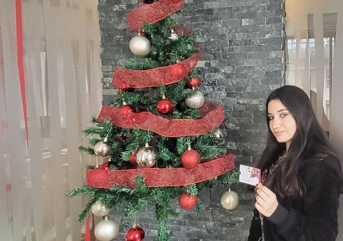 Тања Митковска победи на изборот за најдобро украсена студентска соба и си го подигна ваучерот