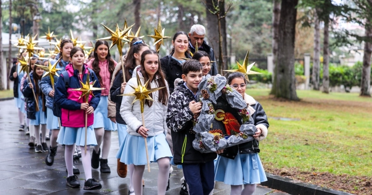 Бадникови поворки 2026: Радост и заедништво низ земјава и во дијаспората