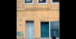 „Крајно доба скриени нешта“ – годишната компилација на Шарла Рекордс за 2025