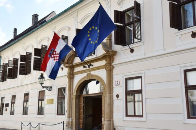 Хрватска: Сојузниците на НАТО мора да се почитуваат меѓусебно,Гренланд е дел од Данска