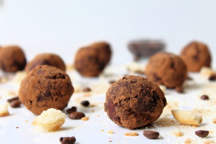 РЕЦЕПТ НА ДЕНОТ: Тирамису бомбици