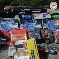 Цариниците спречиле шверц на телефони, банани, парфеми и тутун