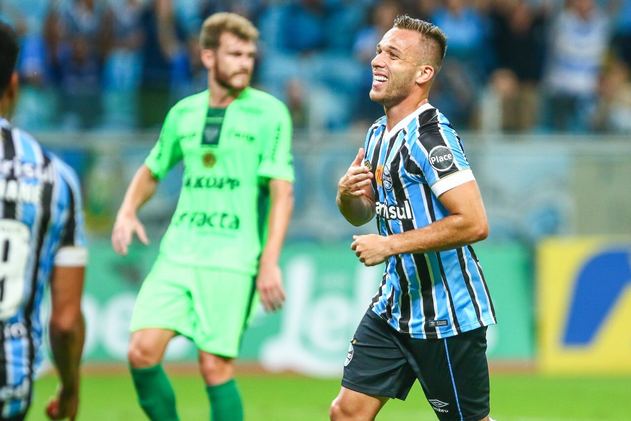 Промашувањето на Јувентус од 80 милиони евра ја оживеа кариерата во родниот Бразил!