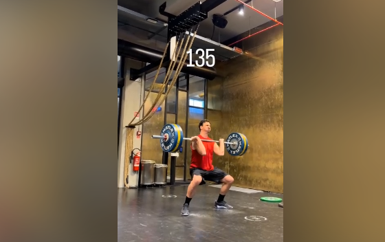 Ибрахимовиќ е вистински ѕвер: Погледнете како крева тегови од 135 кг (ВИДЕО)