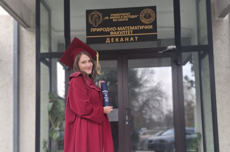 Марија Стојковска дипломира како најдобар студент по математика за 3 години, 9 месеци и 3 дена: „Личен придонес ќе ми биде ако изградам љубопитност за математиката“
