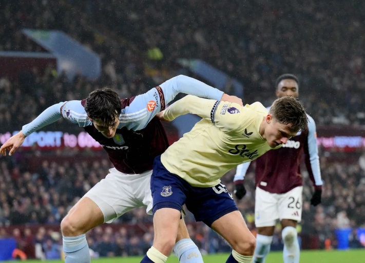 Евертон ја шокира Астон вила среде Бирмингем