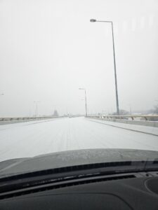 СДСМ: Цела Македонија во колапс, ВМРО ги изненади снег во јануари