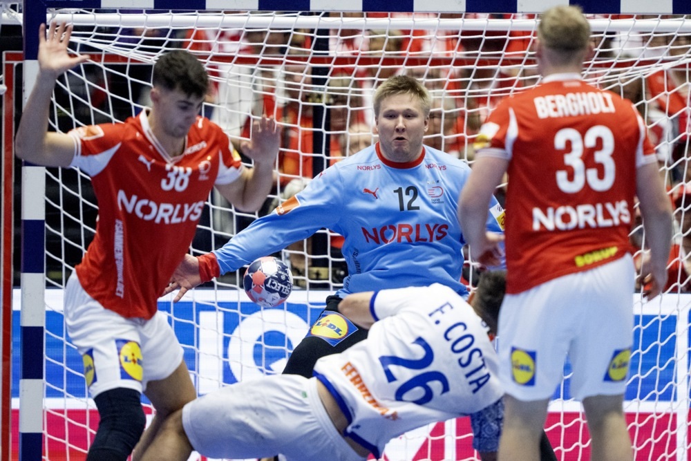 Шок во Херниг, браќата Кошта ја решија Данска