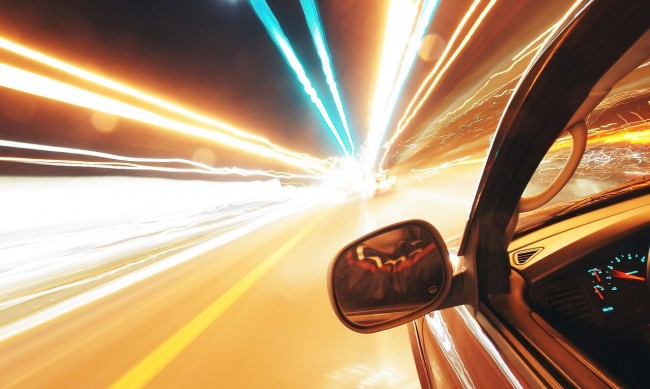 МВР го санкционираше возачот што возел скоро 300 километри на час и се снимал за социјални мрежи