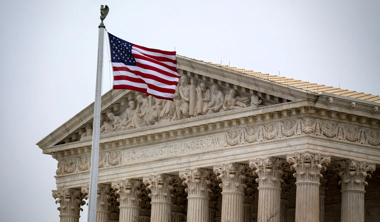 Мадуро и неговата сопруга обвинети за повеќе кривични дела поврзани со дрога и оружје