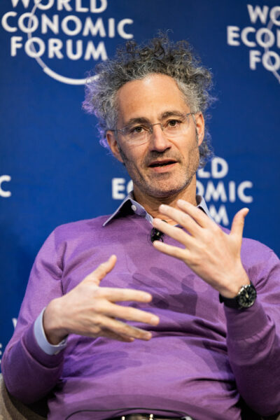 Експертот Карп тврди: поради вештачката интелигенција, нема повеќе смисла да се запише факултет по филозофија