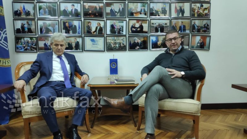 СДСМ: ВМРО-ДУИ eдната рака ја мие другата, Мицкоски ги применува истите правила на својот учител Груевски