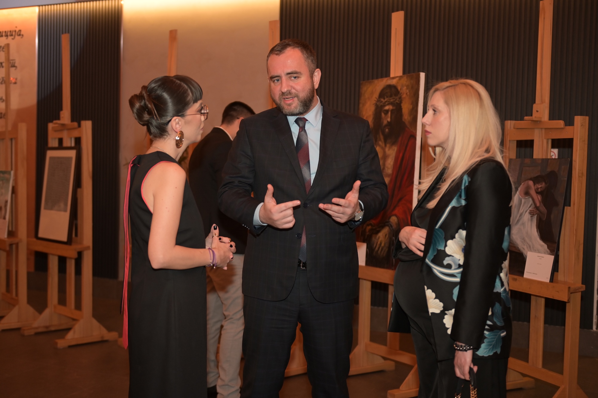 Со уметност, емоција и солидарност официјално беше отворена Фондацијата „Фросина Кулакова“