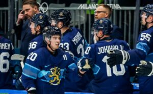 Нов трилер на хокеарскиот турнир на ЗОИ: Финска од амбис до полуфинале!