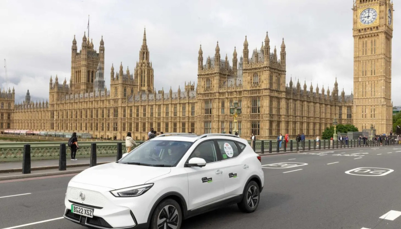 Британската влада шпионирала милиони луѓе во електрични автомобили