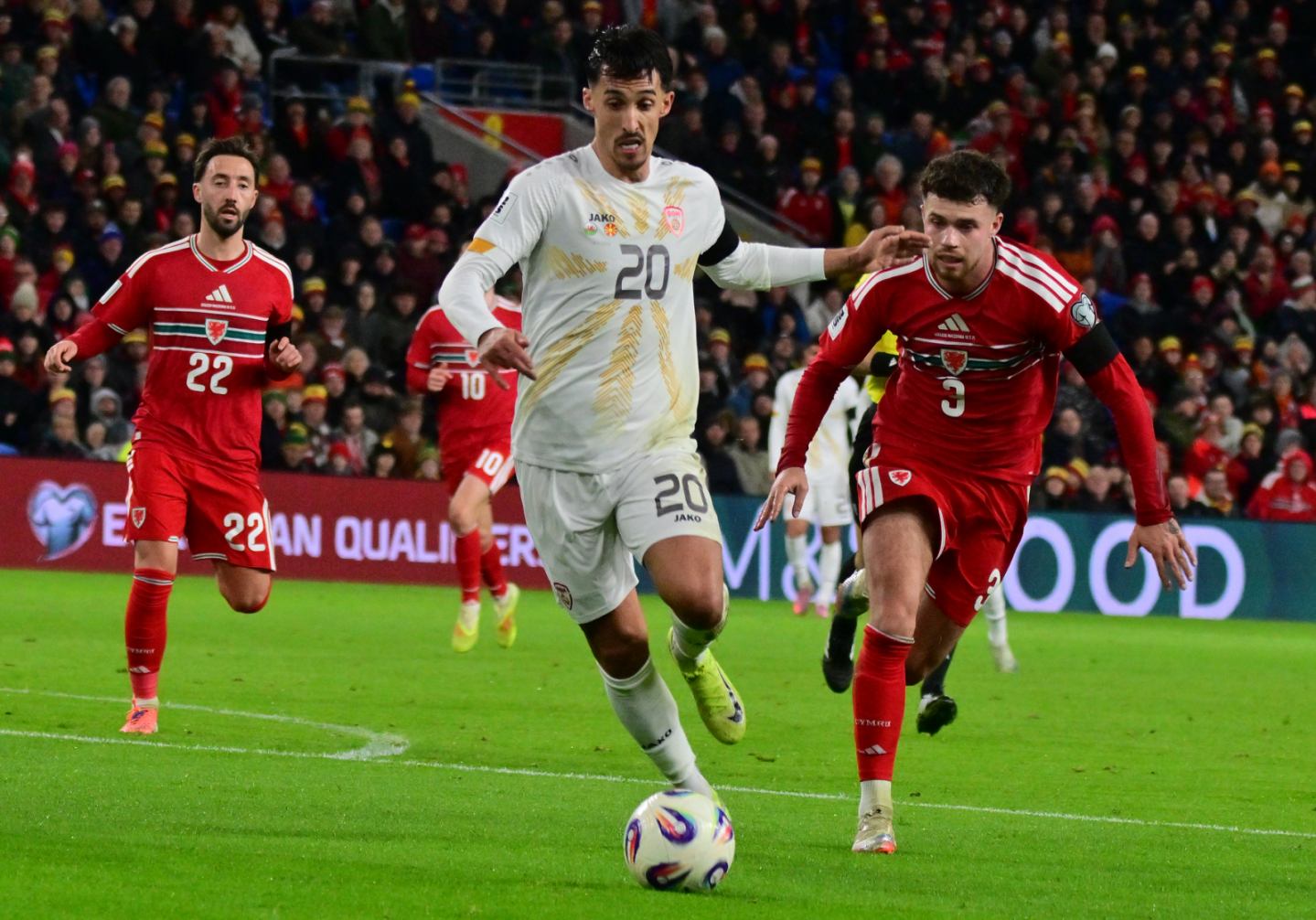 Фудбалерите почнуваат и завршуваат на домашен терен – 4 пати ќе играат во 13 дена!