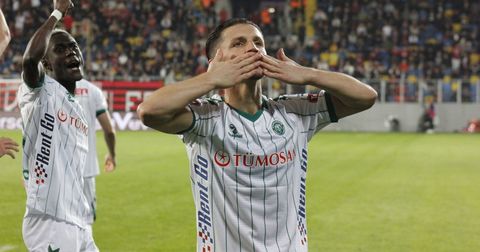 ВИДЕО: Барди ја протна топката на вистинско место и асистираше во големата победа на Галата