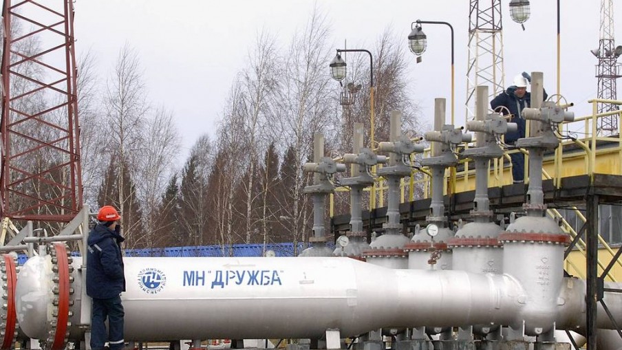 „Политико“: ЕУ му нуди на Орбан нафтовод во замена за деблокада на заемот за Украина