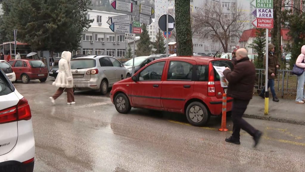 (ВИДЕО) Орце Ѓорѓиевски ветува излез од паркинг-лавиринтот во Клиничкиот центар