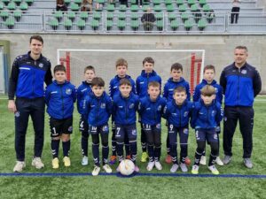 Младите фудбалери на ФК Кул на престижниот интернационален турнир „ФИТ 2026“ во Барселона (ФОТО)