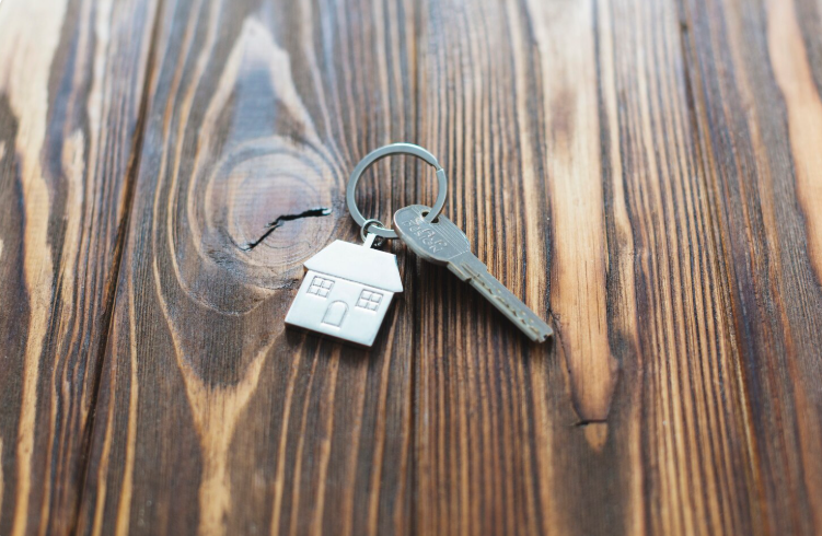 Имаат само 19 години и веќе поседуваат своја куќа - Британци објаснија како заштедиле