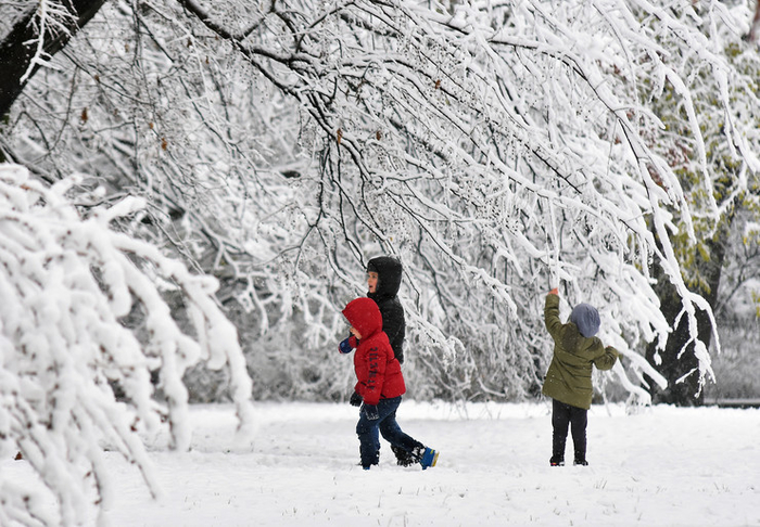 Утре снег и засилен ветер од северен правец