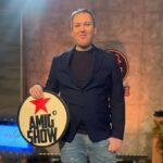 Познат пејач ја изневерува својата сопругата со маж: Водителот на Пинк откри шокантни детали