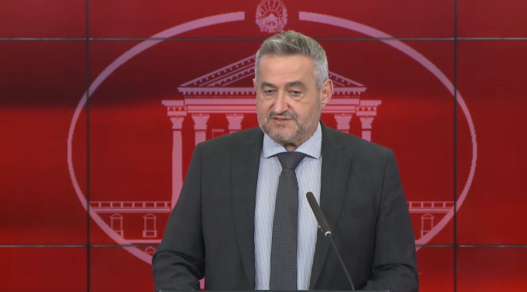 „Со намалување на функционерските плати за 80 отсто, платите на министрите би биле под сегашната минимална плата“: Клековски повторно се огласи