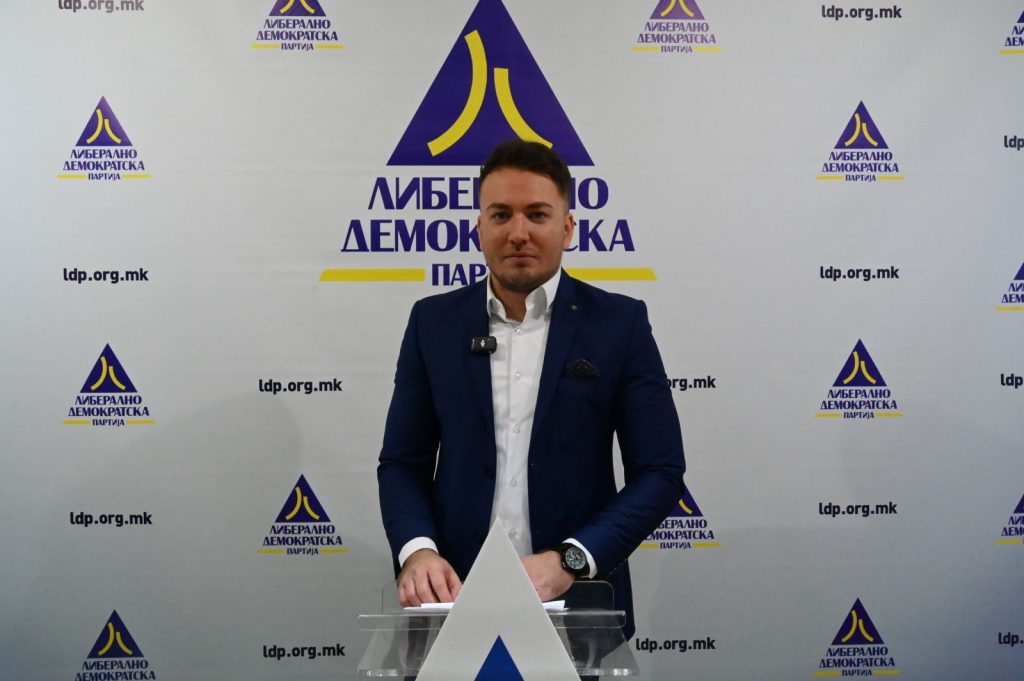 (Видео) Аврамовски: Потребни се искрена посветеност и сериозен ангажман од власта во надминувањето на кризата со транспортерите