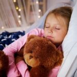 Исхрана за помирен сон: што треба да јадат децата пред спиење