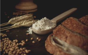 КОЕ БРАШНО Е НАЈДОБРО? Нуди рамнотежа на вкус, хранливи материи и перформанси на печење