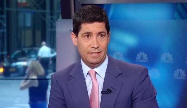 Инвеститорите очекуваат изборот на Кевин Ворш за шеф на ФЕД да го ослаби доларот