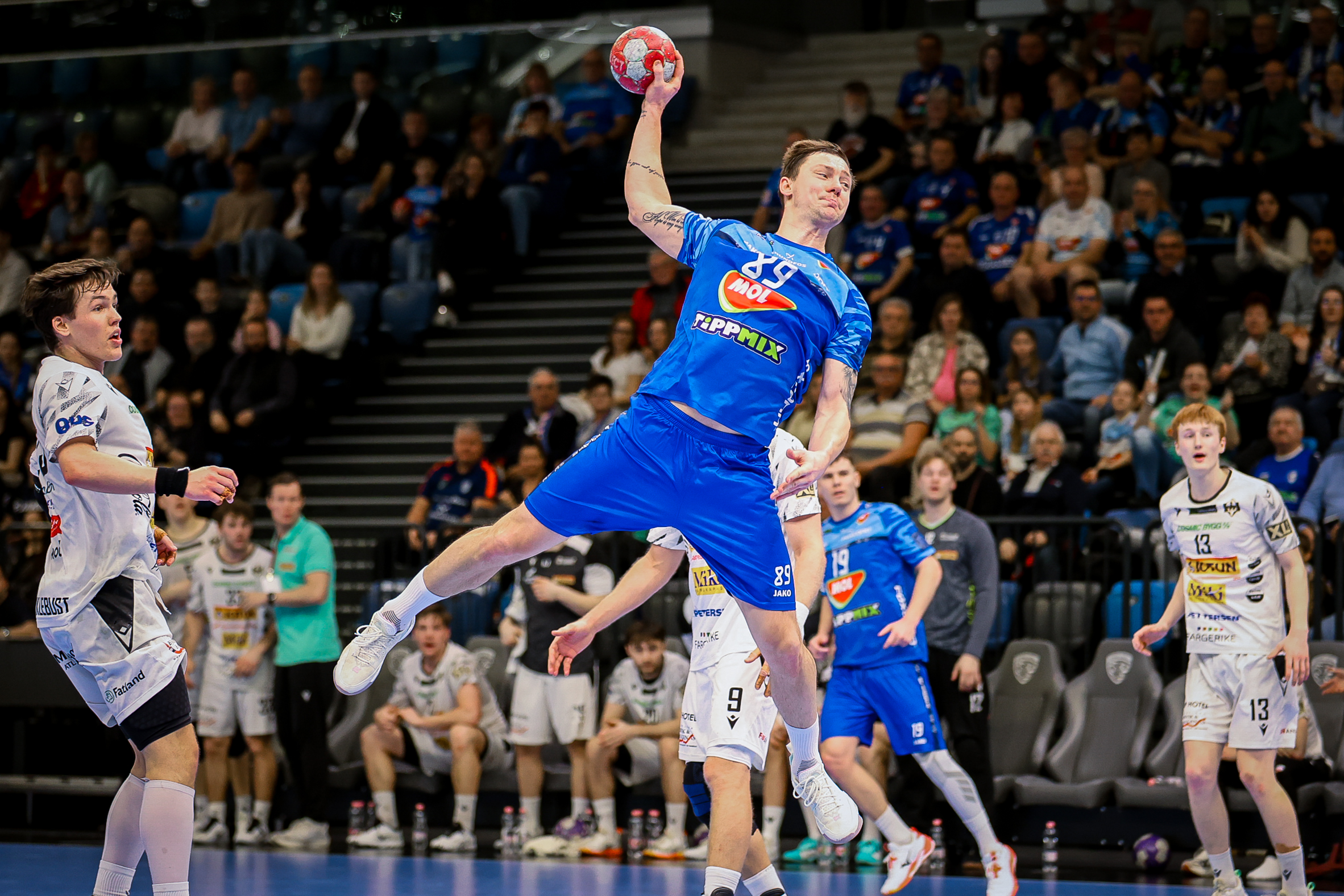 Тримо со минус три на реванш, Татабања се намачи со Рунар