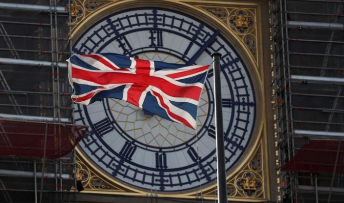 Велика Британија од денеска ќе бара патни дозволи од 85 земји