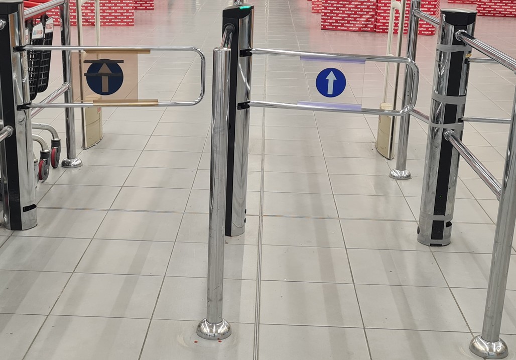 ТРАМП ОБЈАСНИ ЗОШТО ВОВЕЛ ДОПОЛНИТЕЛНИ ЦАРИНИ ЗА ШВАЈЦАРИЈА, но причината не е само трговскиот дефицит од 42 милијарди долари