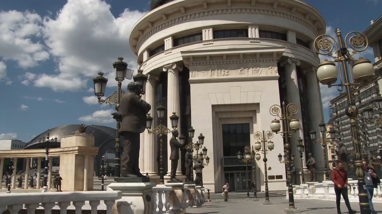 Груби ги скара ОЈО и Филков