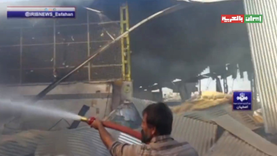 (Видео) Ирански воен хеликоптер се урна во пазар, загинаа четворица