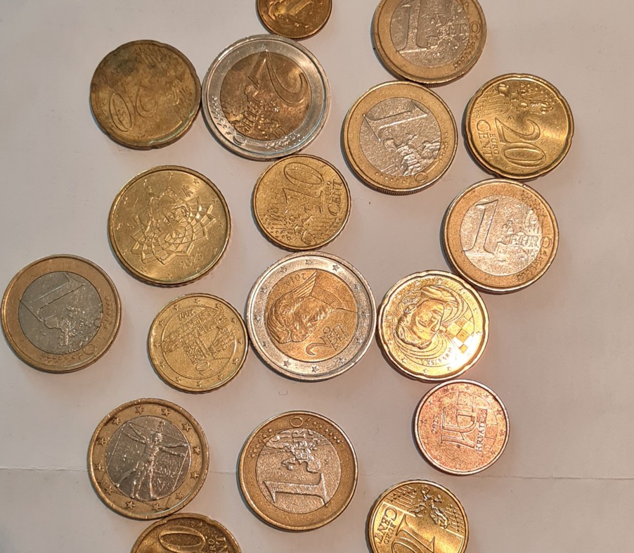 ФИСКАЛНИ ЕФЕКТИ ОД ЦАРИНСКАТА ПОЛИТИКА НА ТРАМП: Приходите од царина во САД скокнаа за околу 300 отсто