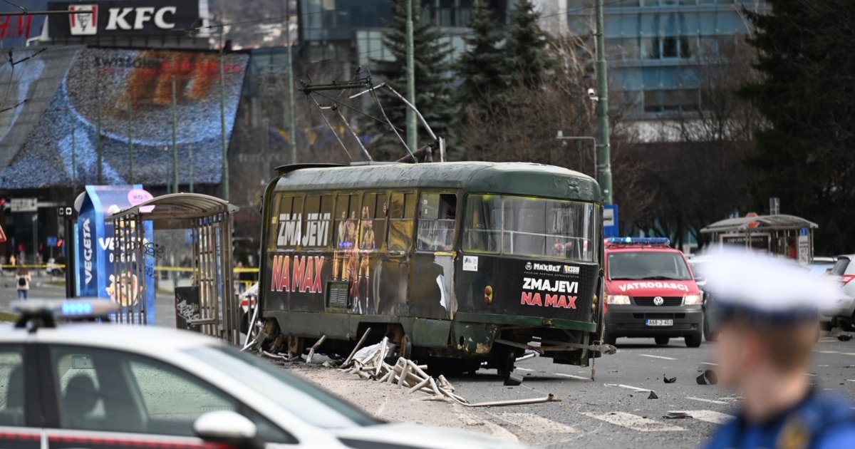 Истражителите одземаат документација за трамвајот што учествуваше во несреќата во Сараево