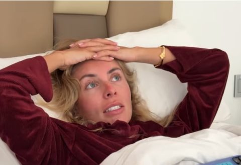 „Онли фанс“ ѕвездата имала незаштитен секс со над 400 мажи за две недели, а сега е бремена (видео)