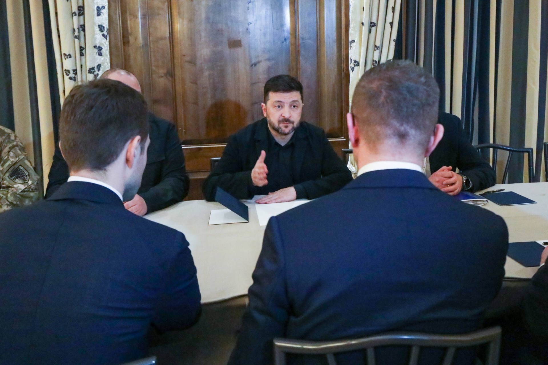 Мицкоски на средба со Зеленски во Минхен: Разговаравме за праведен мир