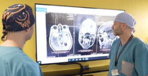 Во Клиника Жан Митрев успешно оперирана 60-годишна пациентка со комплексен тумор на базата на черепот