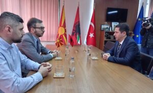 Иницијатива основците во Гостивар да изучуваат италијански, Амбасадорот Палминтери на средба со Лимани