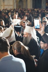 Патријархот Порфириј им подели подароци на учениците по повод празникот на Свети Сава