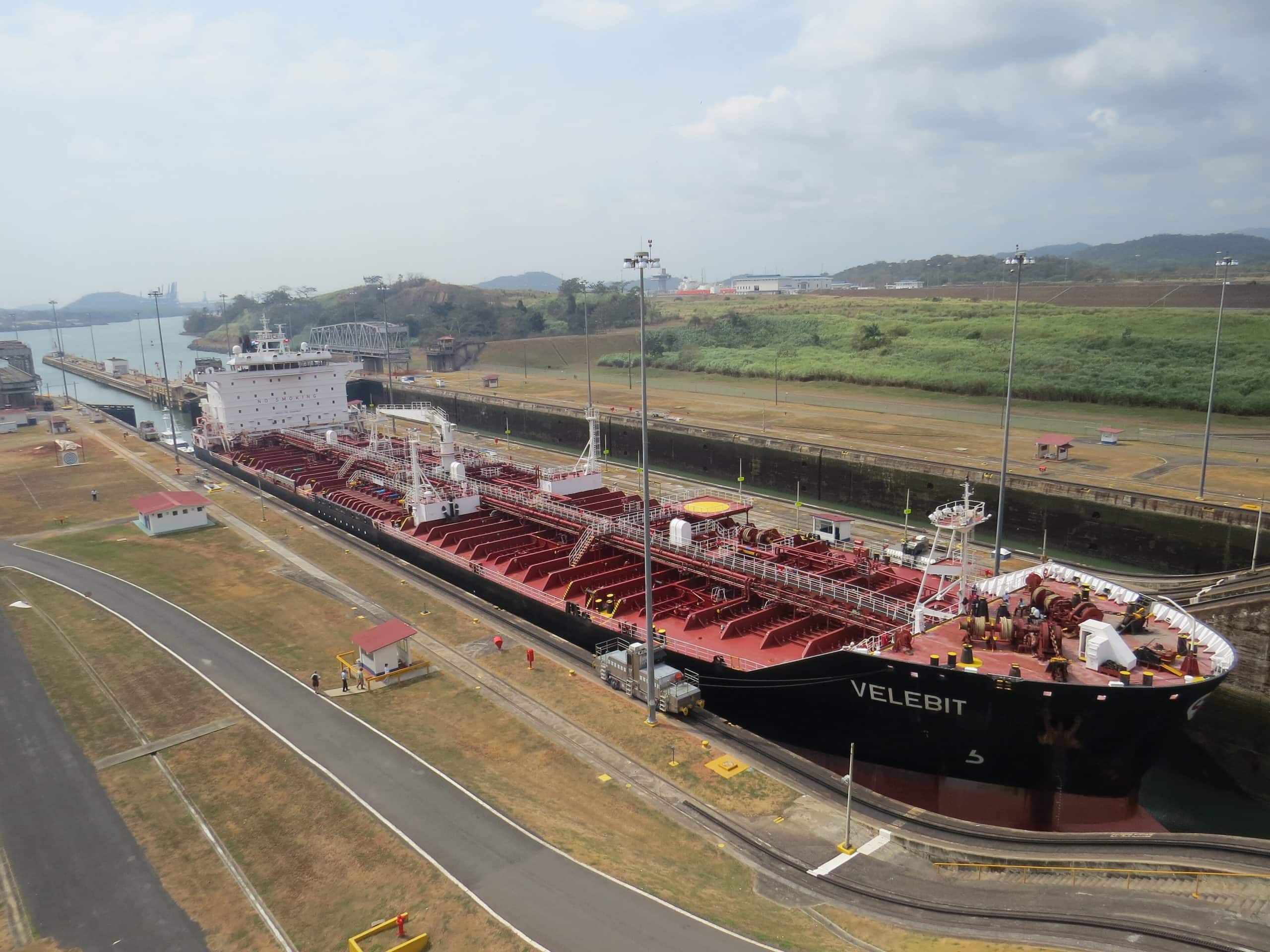 КИНА АУТ, ПОЕН ЗА ТРАМП: Панама заплени две стратешки пристаништа на Панамскиот канал, избркан операторот од Хонг Конг