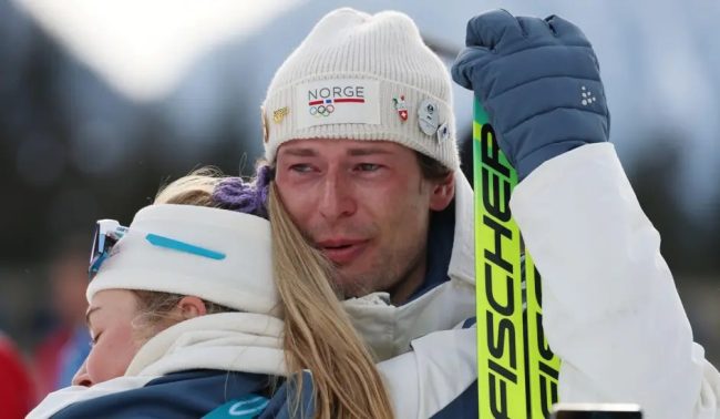 НОРВЕШКИ БИАТЛОНЕЦ ОСВОИ ОЛИМПИСКА БРОНЗА, ПА ЈАВНО ПРИЗНА ДЕКА ЈА ИЗНЕВЕРИЛ ДЕВОЈКА МУ