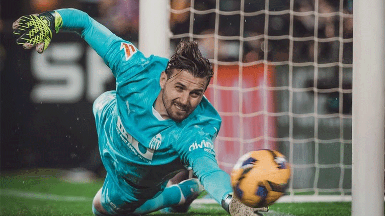 Столе Димитриевски со чиста мрежа, важен триумф за Валенсија