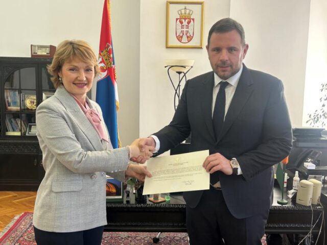 СДСМ: Дали ставот дека „Српска Македонија“ била окупирана е критериумот за избор на Адамовиќ?